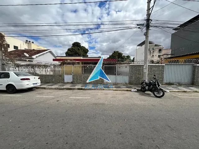 Casa com 780m² 8 quartos e 5 banheiros, para alugar, no bairro Centro em Governador Valadares