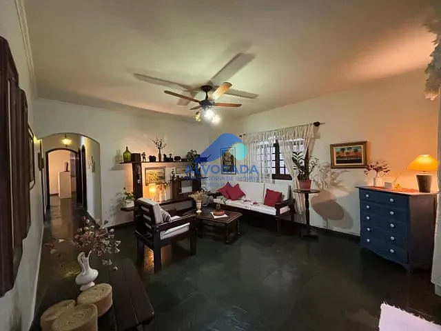 Casa com 250m² 3 quartos e 2 banheiros, à venda, no bairro Jardim Alvorada em São José dos Campos