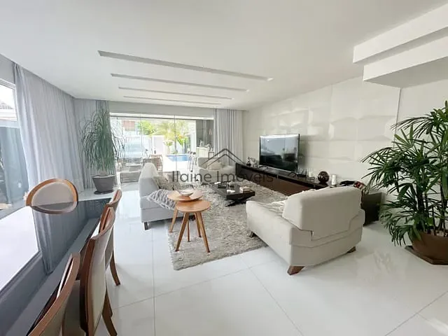 Casa com 280m² 5 quartos e 5 banheiros, à venda, no bairro Recreio dos Bandeirantes em Rio de Janeiro
