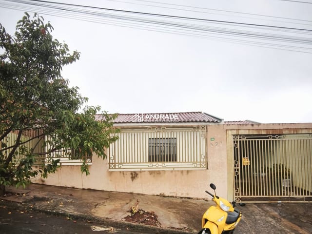 Casa com 164m² 2 quartos e 1 banheiro, à venda, no bairro Jardim das Flores III em Apucarana