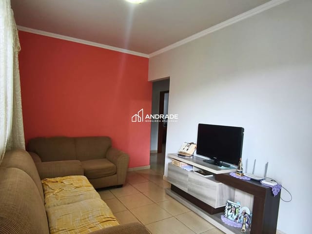 Casa com 164m² 2 quartos e 1 banheiro, à venda, no bairro Jardim das Flores III em Apucarana