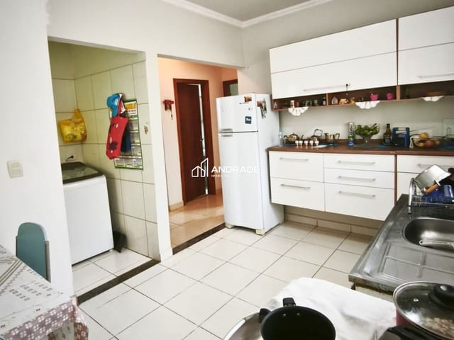 Casa com 164m² 2 quartos e 1 banheiro, à venda, no bairro Jardim das Flores III em Apucarana