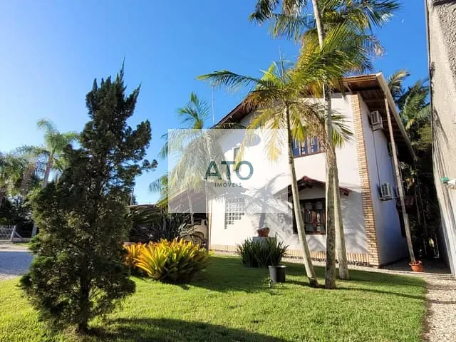 Casa com 1800m² 3 quartos e 1 banheiro, à venda, no bairro XV de Novembro em Tijucas