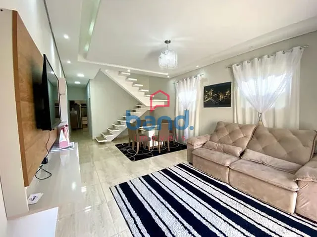 Casa com 200m² 3 quartos e 3 banheiros, à venda, no bairro Vila Angélica em Porto Feliz