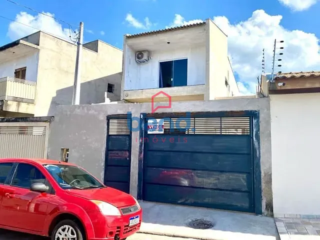 Casa com 200m² 3 quartos e 3 banheiros, à venda, no bairro Vila Angélica em Porto Feliz