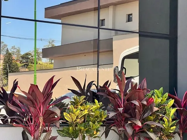 Casa 3 quartos e 4 banheiros, à venda, no bairro Roncáglia em Valinhos
