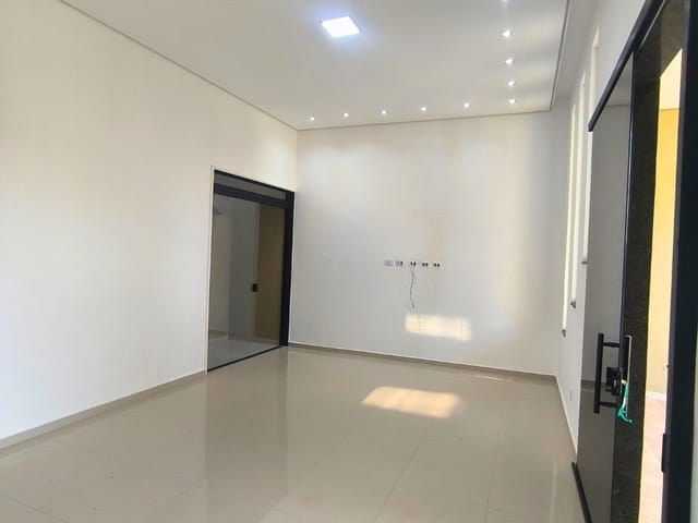 Casa com 300m² 3 quartos e 4 banheiros, à venda, no bairro Sabaúna em Mogi das Cruzes