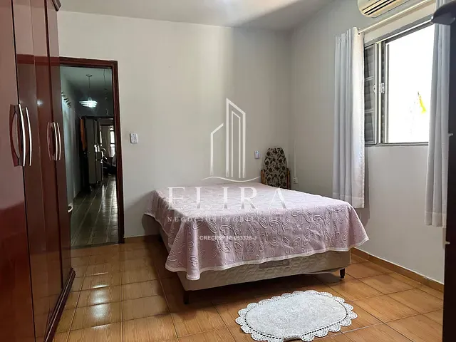 Casa com 150m² 2 quartos e 1 banheiro, à venda, no bairro Vila Molon em Americana