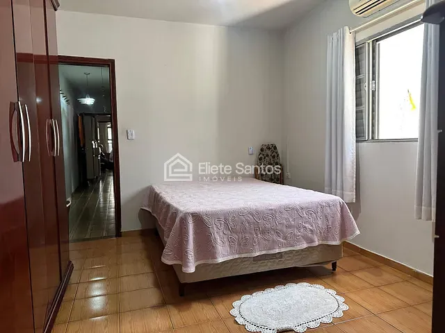 Casa com 150m² 2 quartos e 1 banheiro, à venda, no bairro Vila Molon em Americana