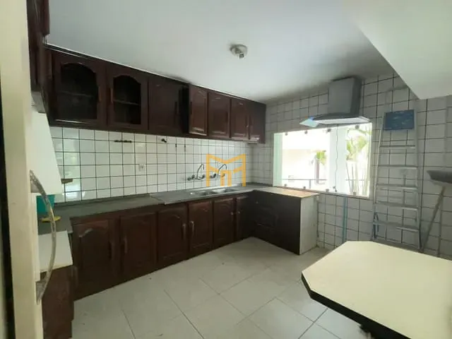 Casa 5 quartos e 6 banheiros, à venda, no bairro Parque Verde em Belém