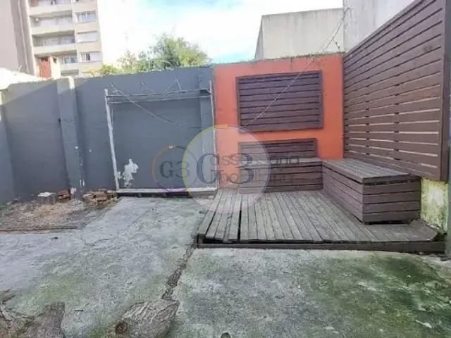 Casa 3 quartos e 2 banheiros, à venda ou para alugar, no bairro Centro em Pelotas
