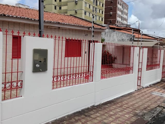 Casa 4 quartos e 2 banheiros, para alugar, no bairro Luzia em Aracaju