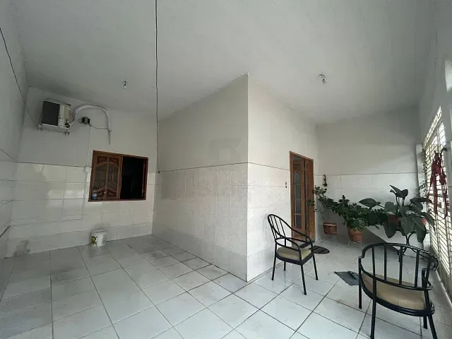 Casa 4 quartos e 1 banheiro, à venda, no bairro Nossa Senhora de Fátima em Paulo Afonso