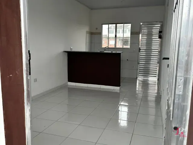 Casa 2 quartos e 1 banheiro, para alugar, no bairro Corumba em Itanhaém
