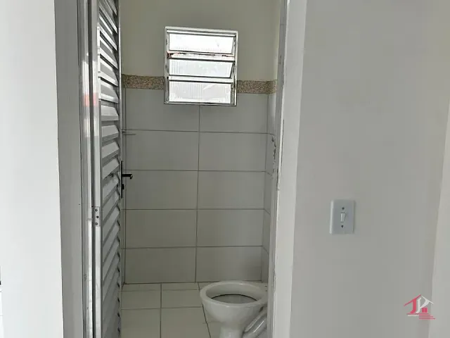 Casa 2 quartos e 1 banheiro, para alugar, no bairro Corumba em Itanhaém