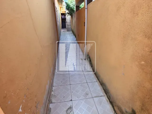Casa com 35m² 1 quarto e 1 banheiro, para alugar, no bairro Vila Palmares em Santo André