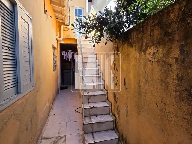 Casa com 35m² 1 quarto e 1 banheiro, para alugar, no bairro Vila Palmares em Santo André