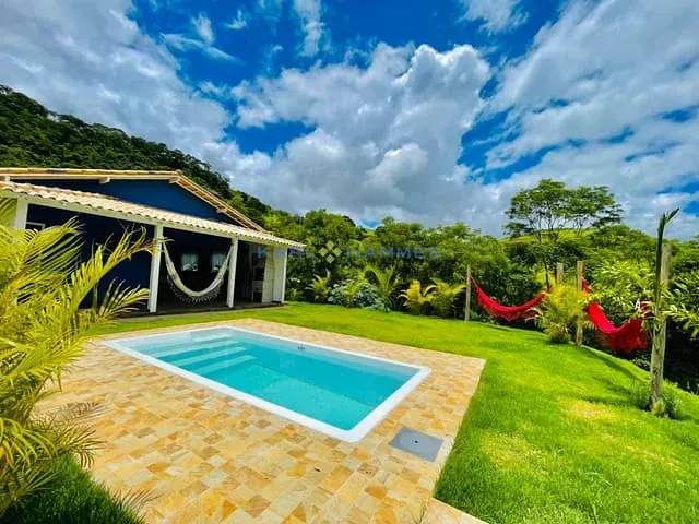 Casa com 2800m² 3 quartos e 3 banheiros, à venda, no bairro Pedro do Rio em Petrópolis
