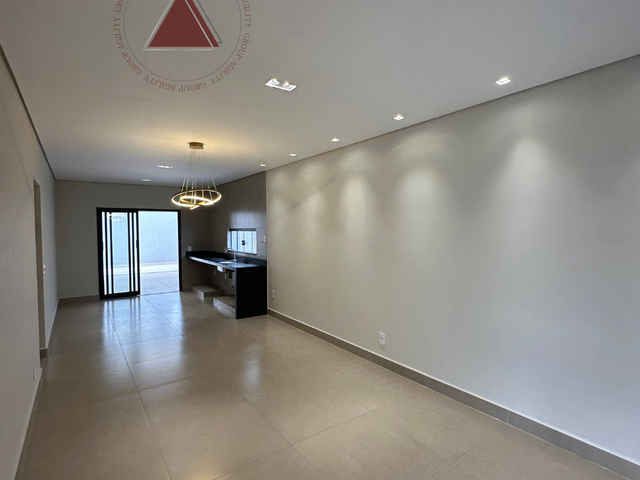 Casa com 250m² 3 quartos e 3 banheiros, à venda, no bairro Jardim Lima em Franca