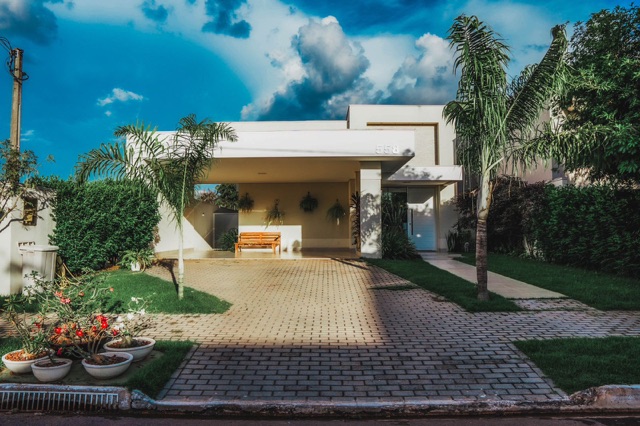 Casa com 473m² 3 quartos e 3 banheiros, à venda, no bairro Eunice em Sinop