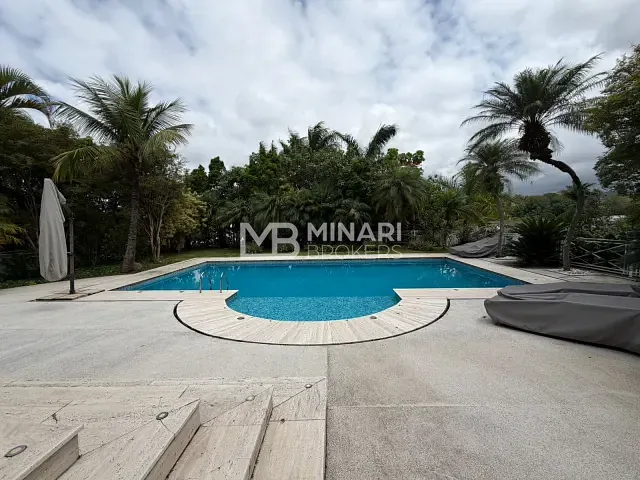 Casa 4 quartos e 7 banheiros, à venda ou para alugar, no bairro Tamboré em Santana de Parnaíba