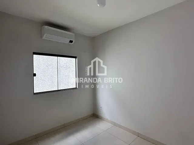 Casa 3 quartos e 2 banheiros, à venda, no bairro Condomínio das Esmeraldas em Goiânia