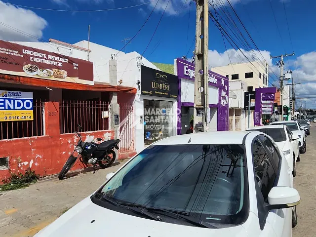 Casa à venda, no bairro Recreio em Vitória da Conquista
