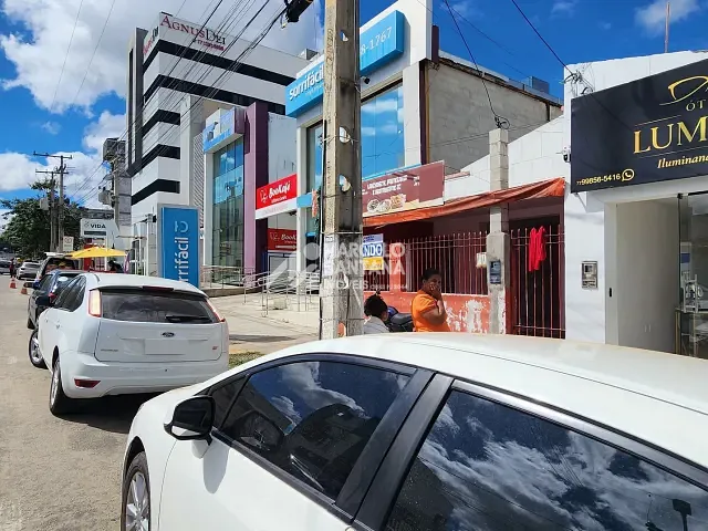 Casa à venda, no bairro Recreio em Vitória da Conquista