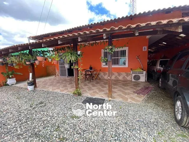 Casa com 372m² 2 quartos e 1 banheiro, à venda, no bairro Costeira em Balneário Barra do Sul