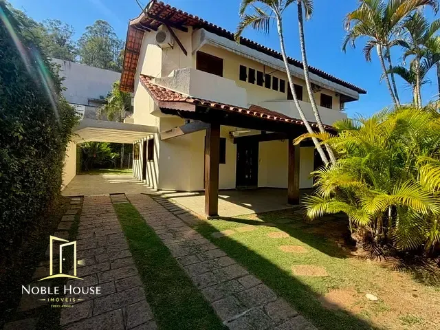 Casa com 800m² 4 quartos e 5 banheiros, à venda ou para alugar, no bairro Marambaia em Vinhedo