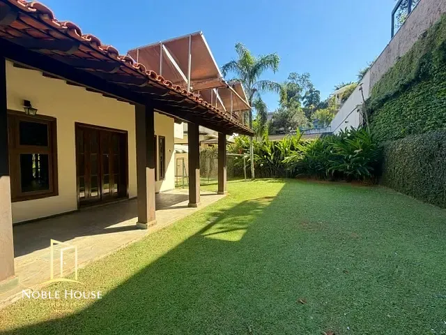Casa com 800m² 4 quartos e 5 banheiros, à venda ou para alugar, no bairro Marambaia em Vinhedo