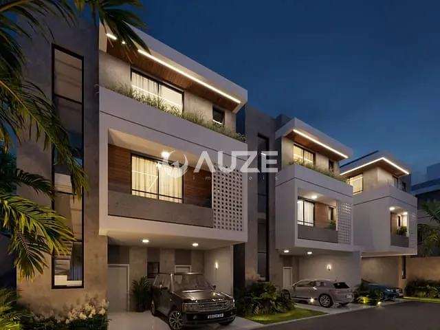 Casa com 265m² 3 quartos e 5 banheiros, à venda, no bairro Água Verde em Curitiba