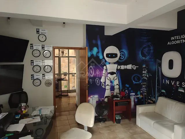 Casa com 450m², para alugar, no bairro Jardim Centenário em Poços de Caldas