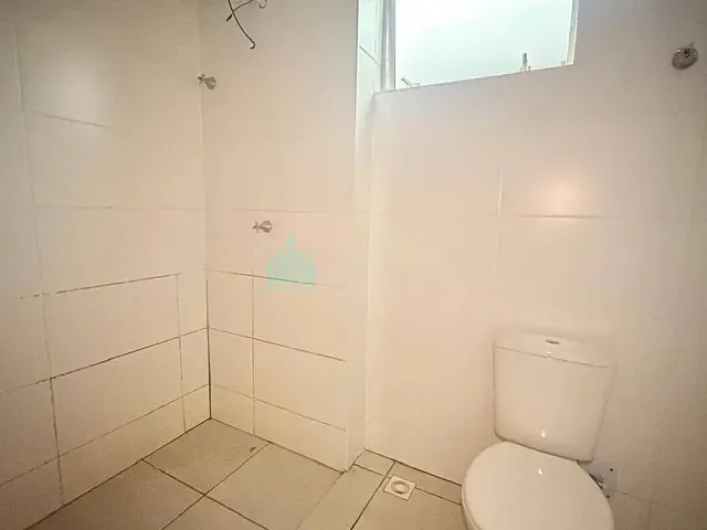 Casa 2 quartos e 1 banheiro, para alugar, no bairro Loteamento Jardim Evelina Nour em Catalão