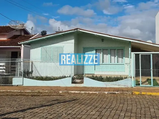 Casa 3 quartos e 1 banheiro, à venda, no bairro Centro em Marau