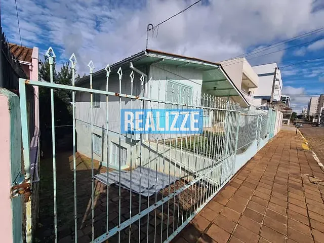 Casa 3 quartos e 1 banheiro, à venda, no bairro Centro em Marau