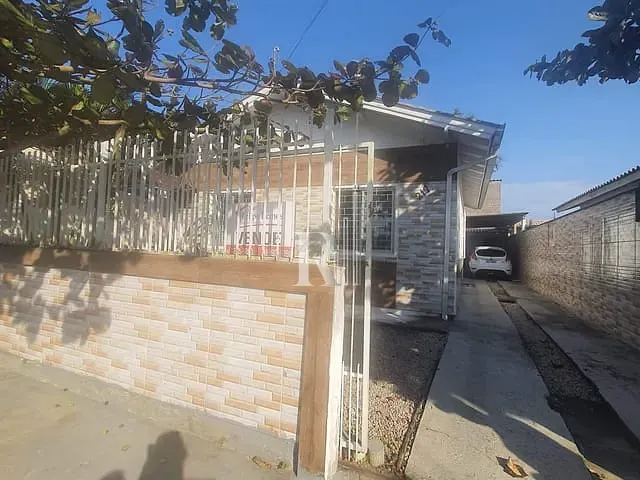 Casa 2 quartos e 2 banheiros, à venda, no bairro Areias em Tijucas