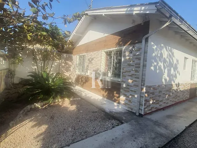 Casa 2 quartos e 2 banheiros, à venda, no bairro Areias em Tijucas