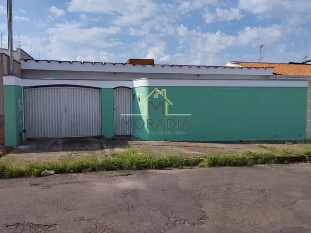 Casa com 300m² 3 quartos e 1 banheiro, à venda, no bairro Parque das Orquideas em Guaxupé