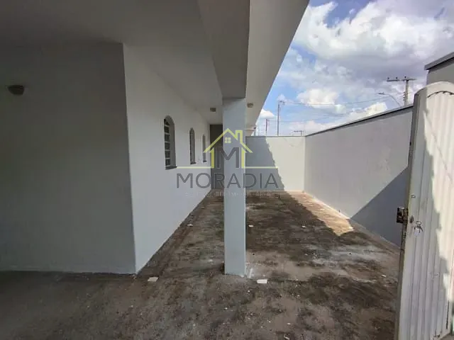 Casa com 300m² 3 quartos e 1 banheiro, à venda, no bairro Parque das Orquideas em Guaxupé