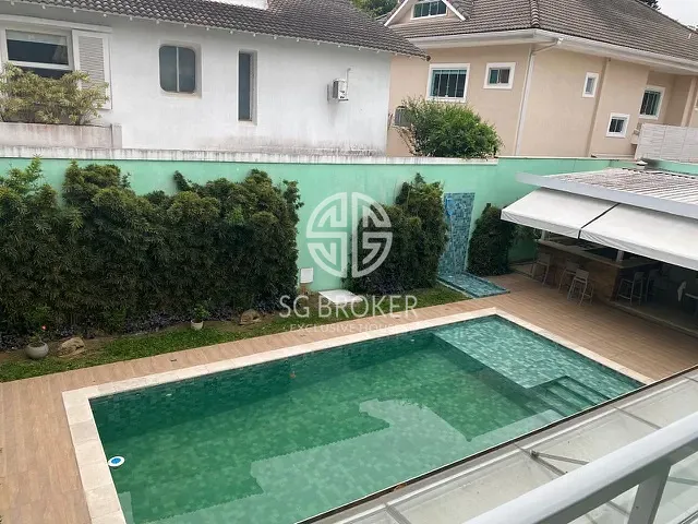 Casa com 570m² 6 quartos e 6 banheiros, à venda, no bairro Barra da Tijuca em Rio de Janeiro