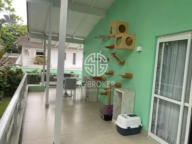 Casa com 570m² 6 quartos e 6 banheiros, à venda, no bairro Barra da Tijuca em Rio de Janeiro