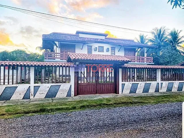 Casa com 1800m² 6 quartos e 6 banheiros, à venda, no bairro São Francisco em Ilhéus