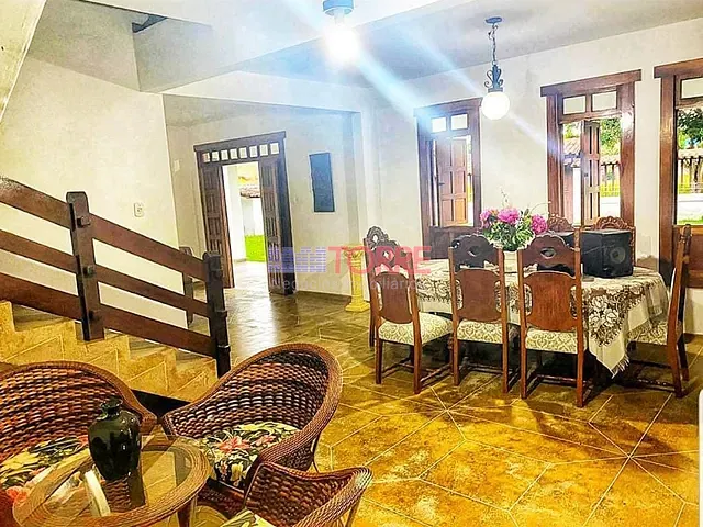 Casa com 1800m² 6 quartos e 6 banheiros, à venda, no bairro São Francisco em Ilhéus