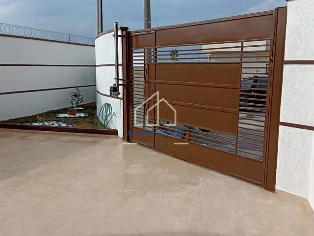 Casa com 176m² 3 quartos e 1 banheiro, à venda, no bairro Flamboyant em Pindamonhangaba