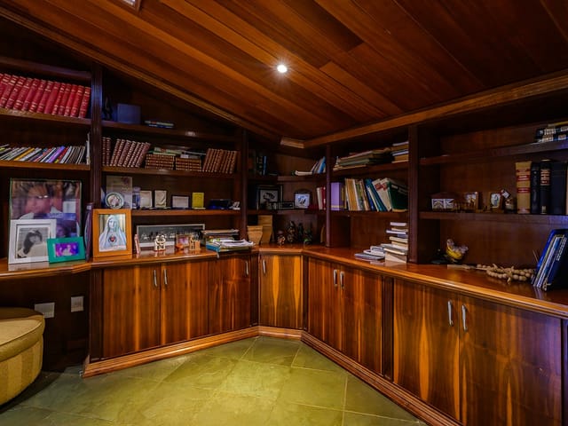 Casa com 1200m² 4 quartos e 4 banheiros, à venda, no bairro Setor de Habitações Individuais Sul em Brasília