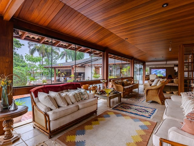 Casa com 1200m² 4 quartos e 4 banheiros, à venda, no bairro Setor de Habitações Individuais Sul em Brasília