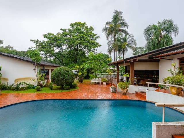 Casa com 1200m² 4 quartos e 4 banheiros, à venda, no bairro Setor de Habitações Individuais Sul em Brasília