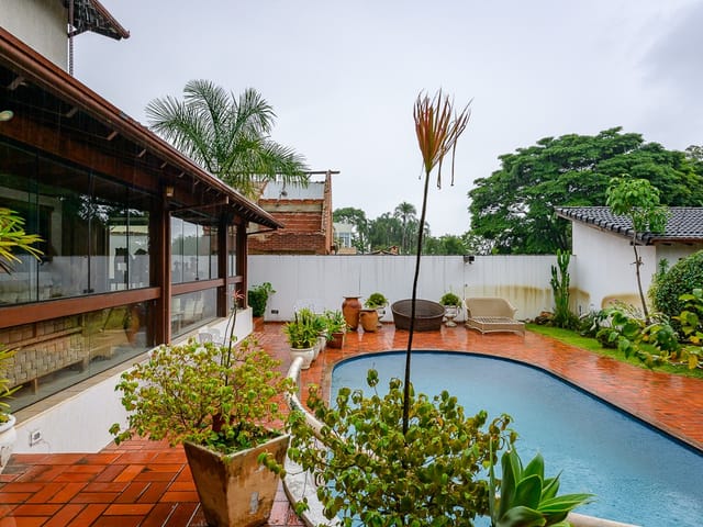 Casa com 1200m² 4 quartos e 4 banheiros, à venda, no bairro Setor de Habitações Individuais Sul em Brasília