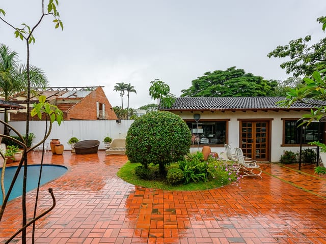 Casa com 1200m² 4 quartos e 4 banheiros, à venda, no bairro Setor de Habitações Individuais Sul em Brasília